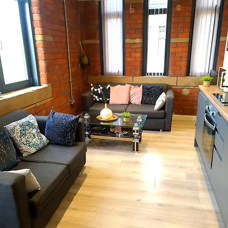 4beds, 2 Bedrooms Contractor,parking برادفورد