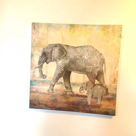 4beds, 2 Bedrooms Contractor,parking Apartment Bradford (West Yorkshire)