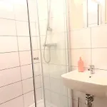 4beds, 2 Bedrooms Contractor,parking Apartmán