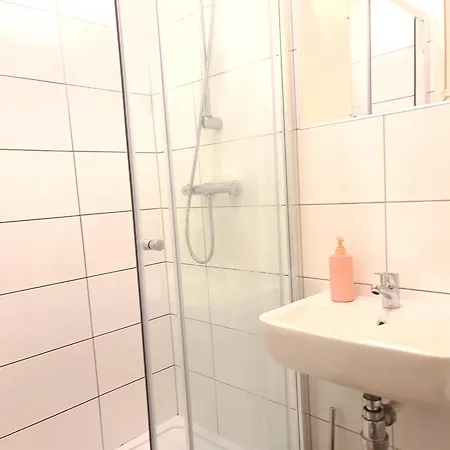 4beds, 2 Bedrooms Contractor,parking Lejlighed
